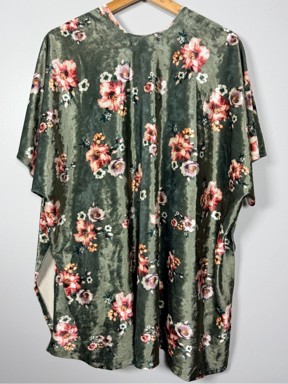 Do Everything in Love Velvet Floral Kimono Olive Whimsigoth Boho One Size - Picture 10 of 14